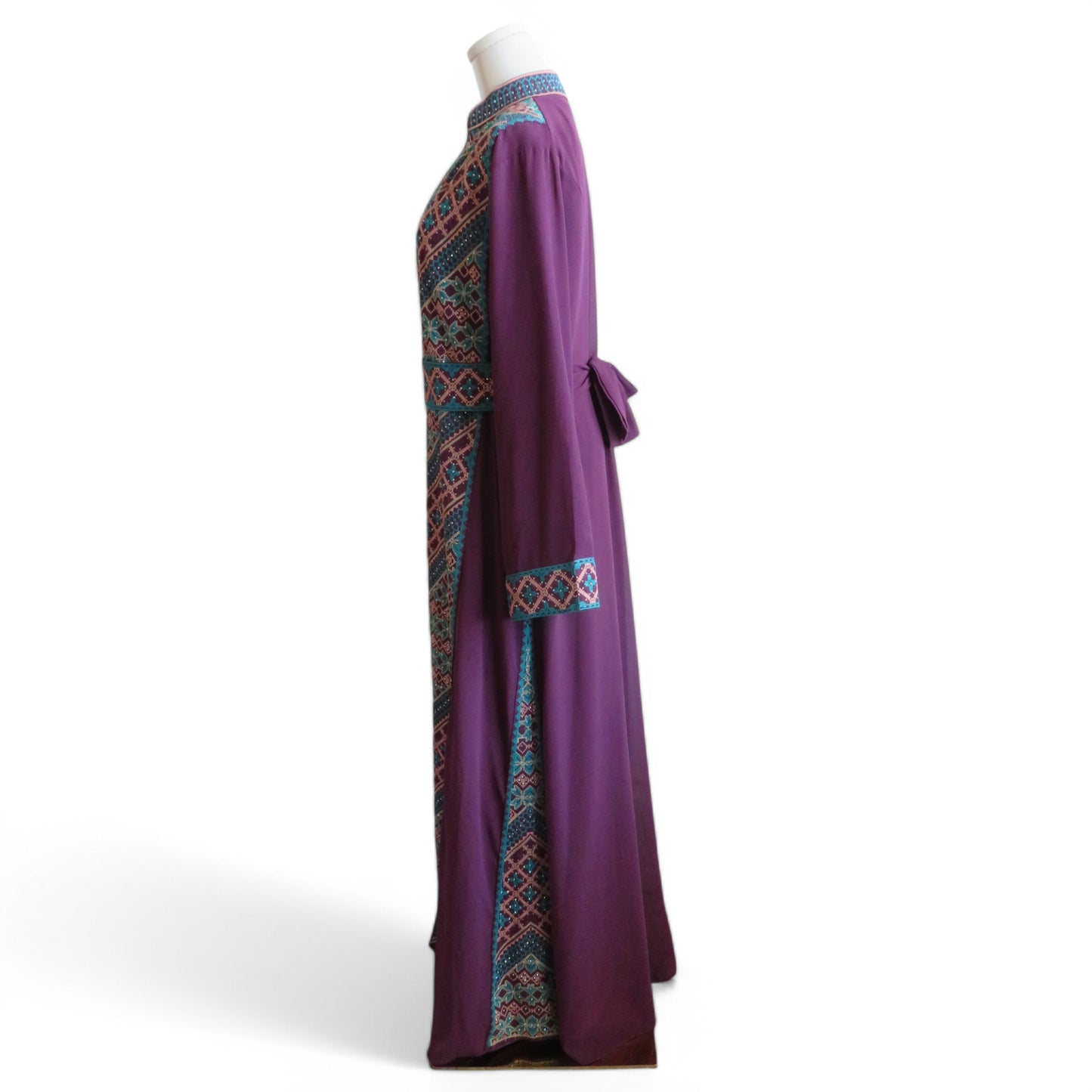 Aya Embroidery Abaya